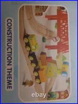 110PCS Wooden Train Set Toy Magnetic Trains with Wooden Track Set for Kids