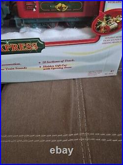 1986 New Bright Holiday Express Train 4 Cars Set 18 Tracks G Withbox 1986 New Bright Holiday Express Train 4 Cars Set 18 Tracks G Withbox