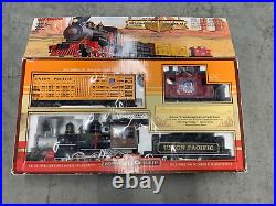 Bachmann Big Haulers Union Pacific Golden Spike No. 90026 withBachman comic book