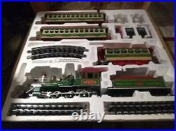 Bachmann G Scale Holiday Special Train Set