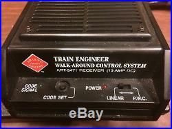 CRE-55470, Crest/Aristocraft Train Engineer 2 pc Set 10 Ch Xmtr/Rvcr