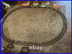 DILLARD'S TRIMMINGS Animated CHRISTMAS TRAIN 4 Piece Set G Scale Tested