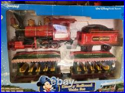 Disney Disneyland Railroad Starter Set withTrack Light Sound Smoke