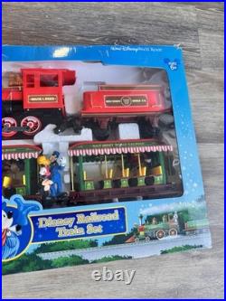 Disney Parks Railroad Train Set G SCALE Lights & Sounds with 8 Figurinestested