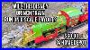 G_Scale_Disney_Grinch_Holiday_Express_Train_01_vaqg
