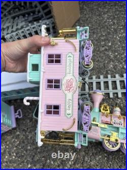 G Scale Precious Moments Sugar Town Express Holiday Train Huge Set With Tracks