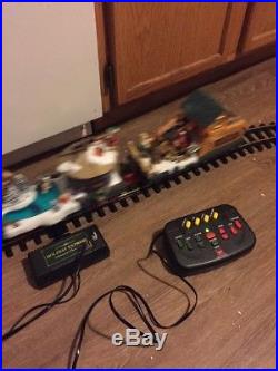 HOLIDAY EXPRESS Animated Christmas Train Set NEW BRIGHT 387 G Scale Lights Music
