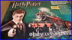 Harry Potter HOGWARTS EXPRESS Lionel Train Car Set in original factory box