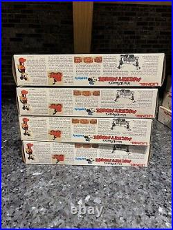 LIONEL DISNEY 1977 MICKEY MOUSE EXPRESS 14-PIECE O/027-G TRAIN SET in Box