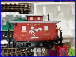 Large Lionel scale North Pole Railroad electric train set 8-81004