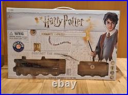 Lionel 711960 Hogwarts Express Harry Potter Train Set G scale w Remote & sounds Lionel 711960 Hogwarts Express Harry Potter Train Set G scale w Remote & sounds