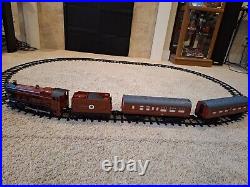 Lionel 711960 Hogwarts Express Harry Potter Train Set G scale w Remote & sounds Lionel 711960 Hogwarts Express Harry Potter Train Set G scale w Remote & sounds