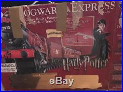 Lionel Harry Potter Hogwarts Express Train Set G-Gauge