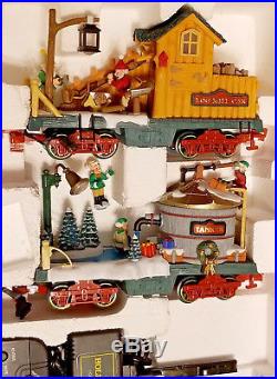 NEW BRIGHT Christmas Holiday Express Electric Animated Train Set G-Gauge No 387