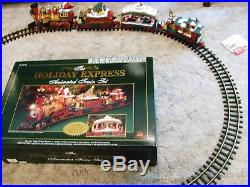 NEW BRIGHT The Holiday Express Animated Christmas Train Set G Scale #384