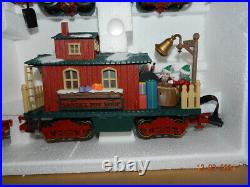 New Bright 1996 Holiday Express Animated Train Set 380 G Scale Complete