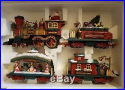 New Bright 384 Holiday Express Christmas Electric Animated RTR Train Set G
