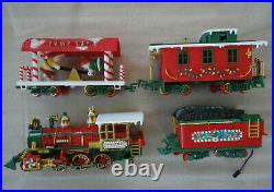 New Bright Christmas Special Model Train Set G-scale Locomotive Cars 1986