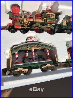 New Bright Christmas The HOLIDAY EXPRESS Animated Train Set #380 1996 In Box