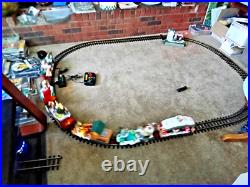 New Bright Holiday Express #387 Animated Christmas Train Set G Gauge. Complete