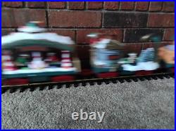 New Bright Holiday Express #387 Animated Christmas Train Set G Gauge. Complete