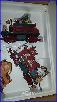 New Bright Holiday Express Animated Train Set 385, Christmas G scale Free S/H