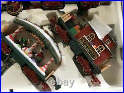 New Bright Industrial Co Ltd. Holiday Express Animated Train Set 387 Complete in