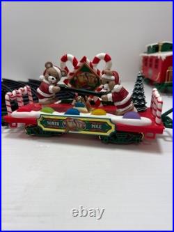 New Bright Industrial Co Ltd Holiday Express Toy Train Set (527-384) Works Great