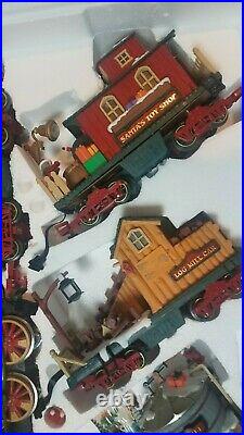 New Bright The Holiday Express Animated Special 2000 Train Set 385 Working