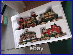 New Bright The Holiday Express Animated Toy Train Set Limited Edition G Scale