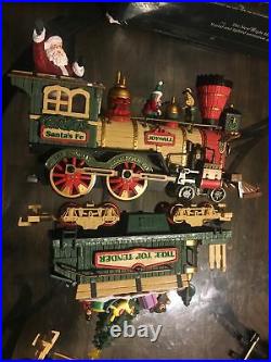 New Bright The Holiday Express Animated Train Set #384 (tested/works/ Read)