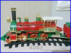 New Bright Vintage 1986 North Pole Train Set G Scale Battery Operated Music +