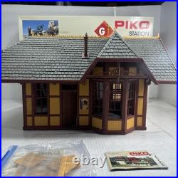 PIKO G Scale 62209 Grizzly Flats Station Building For Train, Set Layout Scenery