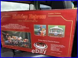 Pre-OwnedNew Bright 2009 Holiday Express Classic Animated Train SetNo. 284