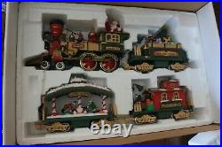 The HOLIDAY EXPRESS Animated Christmas Train Set #384 1996 G Scale