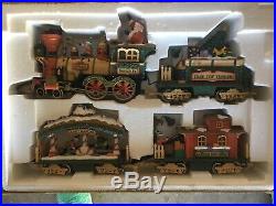 The HOLIDAY EXPRESS Animated Train Set Christmas NEW BRIGHT 1996 Beautiful
