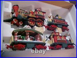The New Bright Holiday Express Animated Train Set 384 Lights & Music / 100%