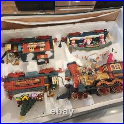 The New Bright Holiday Express Animated Train Set#384 Lights & Music Complete