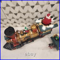 The New Bright Holiday Express Animated Train Set#384 Lights & Music Complete