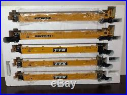 USA Trains R17150 TTX Intermodal 5 Unit Articulated Set INCLUDING 12 CONTAINERS