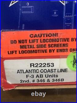 USA Trains R22253 G Scale Atlantic Coast Line F-3 AB Set EX/Box. Lights, Smoke