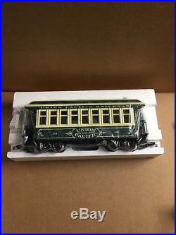 Union Pacific Old Time Sierra G scale Passenger Cars Set by USA Trains